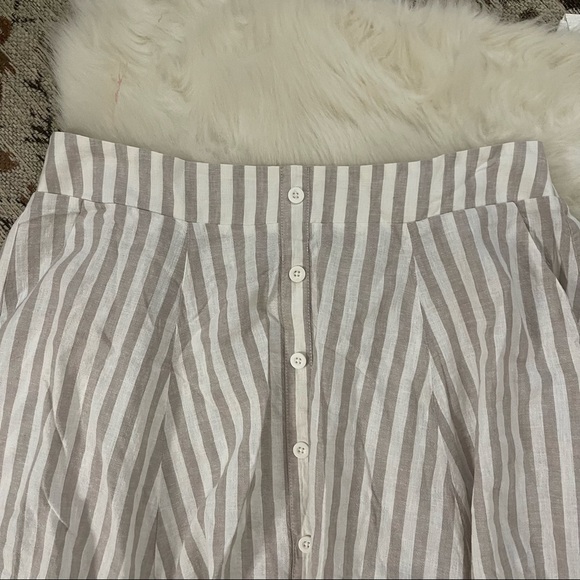 TORRID white and grey stripe linen button down midi skirt size 0 - Picture 4 of 9